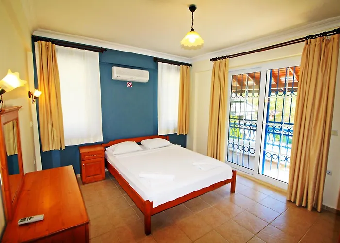 Brookland Paris, Oezel Havuzlu, *