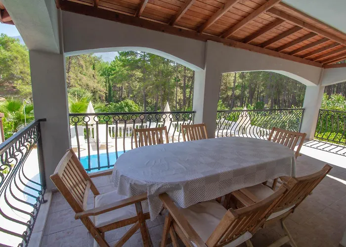 Brookland Paris, Oezel Havuzlu, * Фетхие