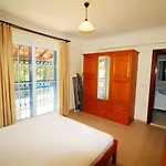 וילה Brookland Paris, Oezel Havuzlu, פאטהיה