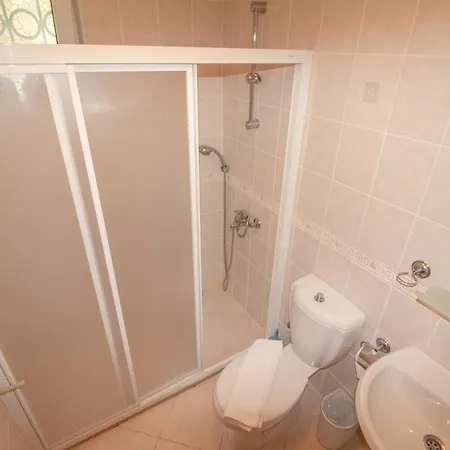 ヴィラ Brookland Paris, Oezel Havuzlu, フェティエ